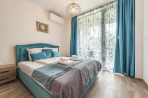 Azur Deluxe Apartment